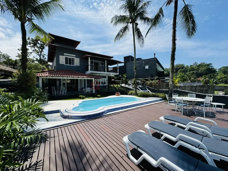 Foto 1 de Casa de Condomínio com 6 quartos à venda, 450m2 em Bracuí (Cunhambebe), Angra Dos Reis - RJ