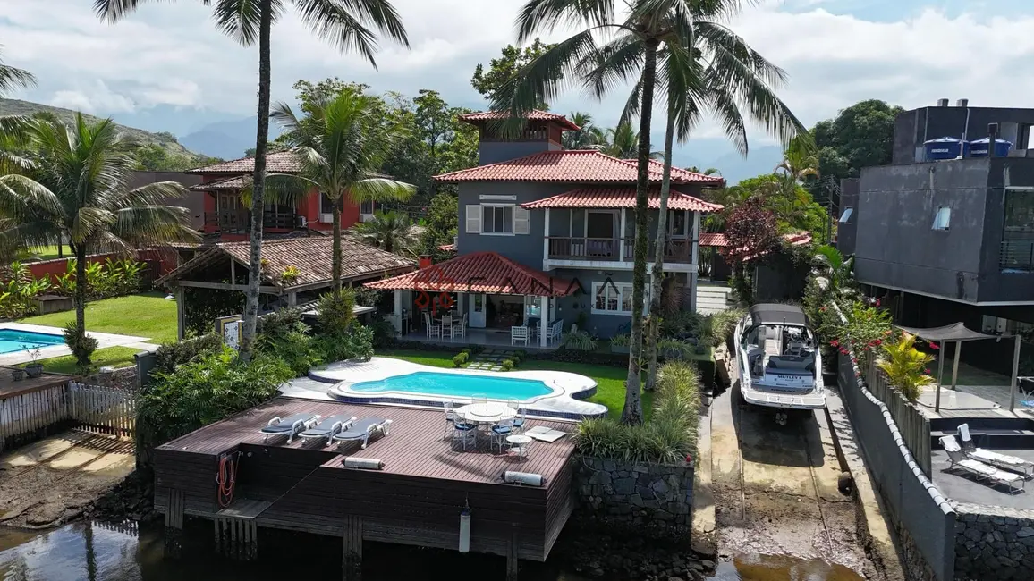 Casa de Condomínio com 6 quartos à venda, 450m2 em Bracuí (Cunhambebe), Angra Dos Reis - RJ - imagem 3 Foto 3 de Casa de Condomínio com 6 quartos à venda, 450m2 em Bracuí (Cunhambebe), Angra Dos Reis - RJ