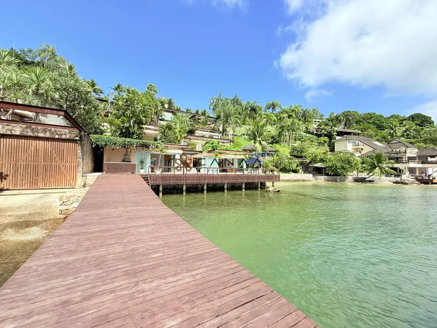 Foto 2 de Casa de Condomínio com 6 quartos à venda, 650m2 em Mombaça, Angra Dos Reis - RJ