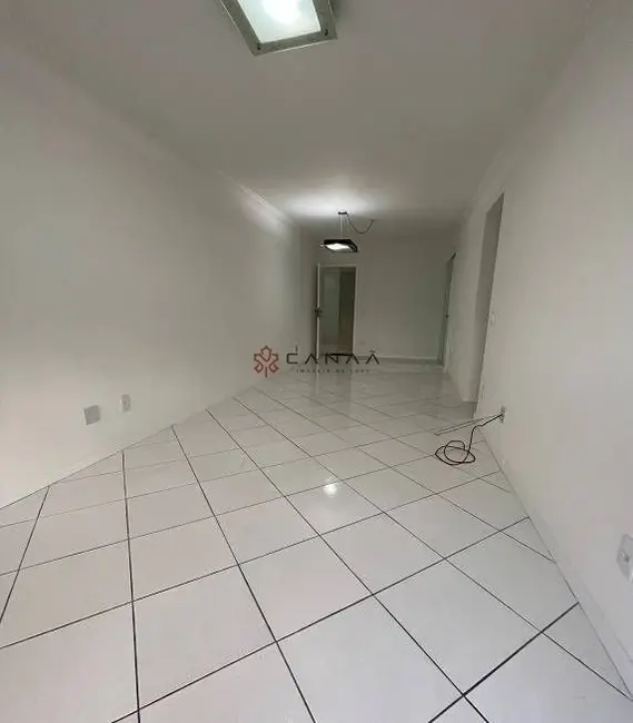 Apartamento com 3 quartos para alugar, 99m2 em Parque das Palmeiras, Angra Dos Reis - RJ - imagem 3 Foto 3 de Apartamento com 3 quartos para alugar, 99m2 em Parque das Palmeiras, Angra Dos Reis - RJ