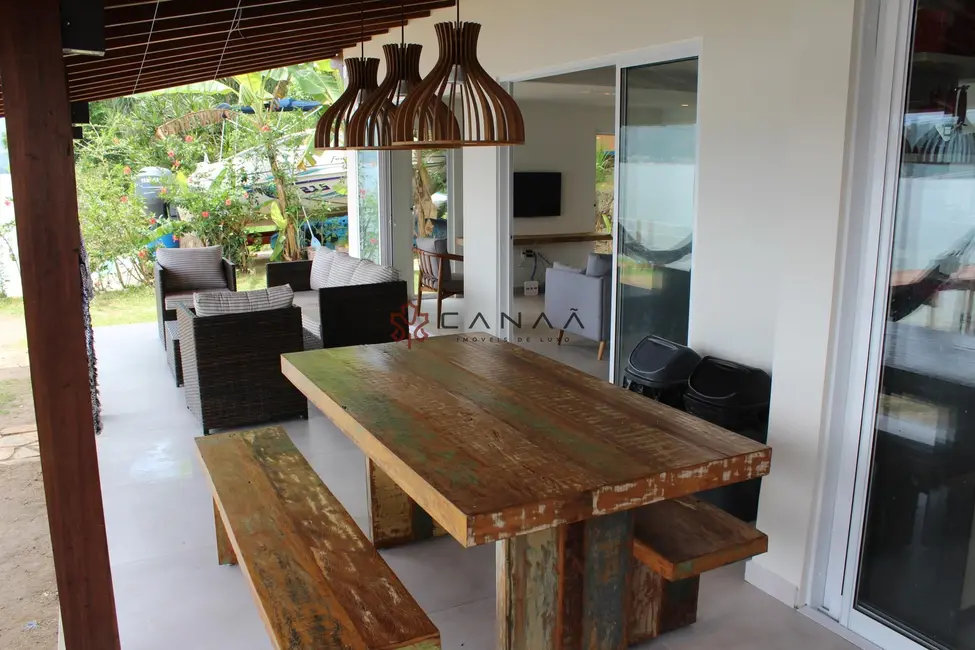 Foto 6 de Casa com 3 quartos à venda, 211m2 em Ponta do Sapê (Cunhambebe), Angra Dos Reis - RJ