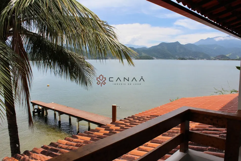 Foto 2 de Casa com 3 quartos à venda, 211m2 em Ponta do Sapê (Cunhambebe), Angra Dos Reis - RJ