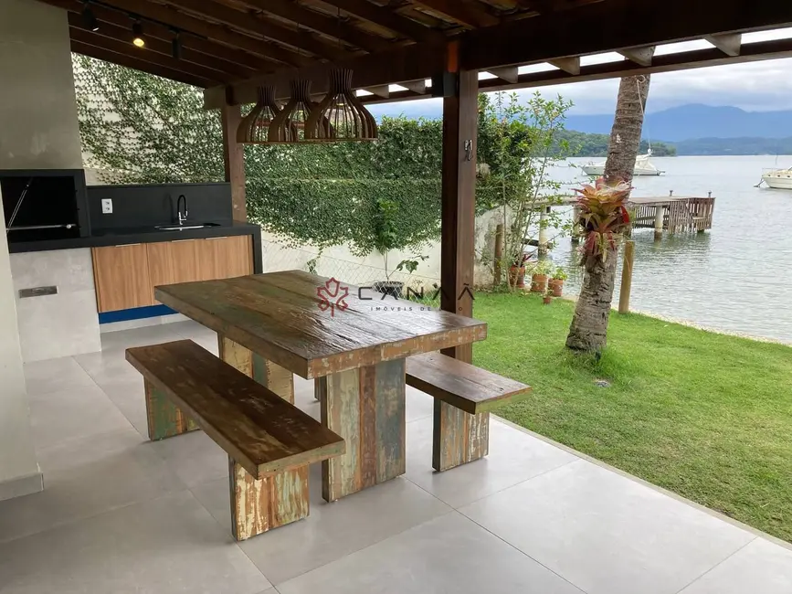 Foto 5 de Casa com 3 quartos à venda, 211m2 em Ponta do Sapê (Cunhambebe), Angra Dos Reis - RJ