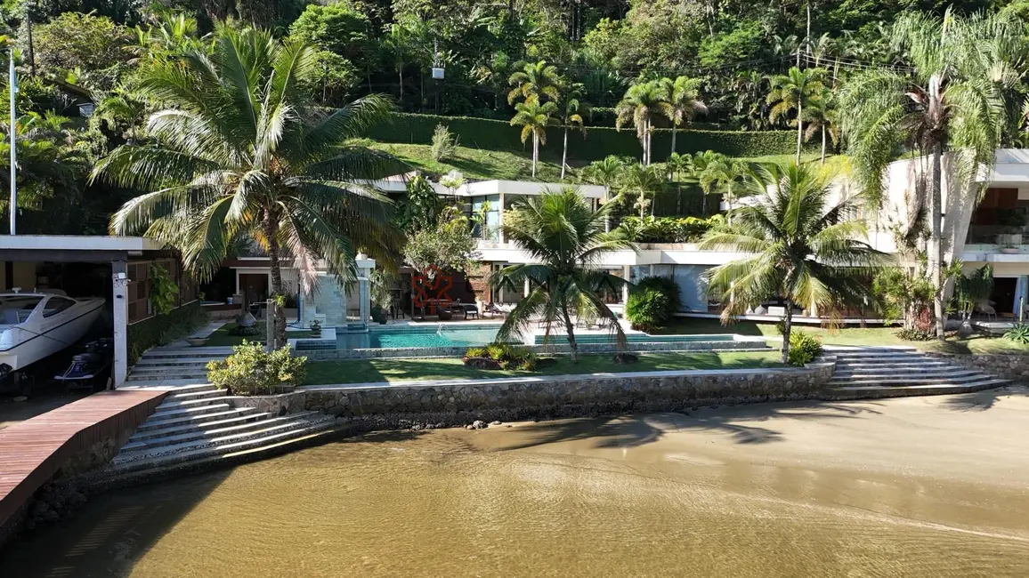 Casa com 5 quartos para alugar, 800m2 em Ponta do Sapê (Cunhambebe), Angra Dos Reis - RJ - imagem 3 Foto 3 de Casa com 5 quartos para alugar, 800m2 em Ponta do Sapê (Cunhambebe), Angra Dos Reis - RJ