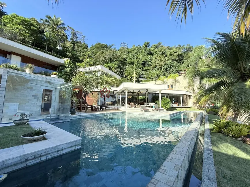 Casa com 5 quartos para alugar, 800m2 em Ponta do Sapê (Cunhambebe), Angra Dos Reis - RJ - imagem 7 Foto 7 de Casa com 5 quartos para alugar, 800m2 em Ponta do Sapê (Cunhambebe), Angra Dos Reis - RJ