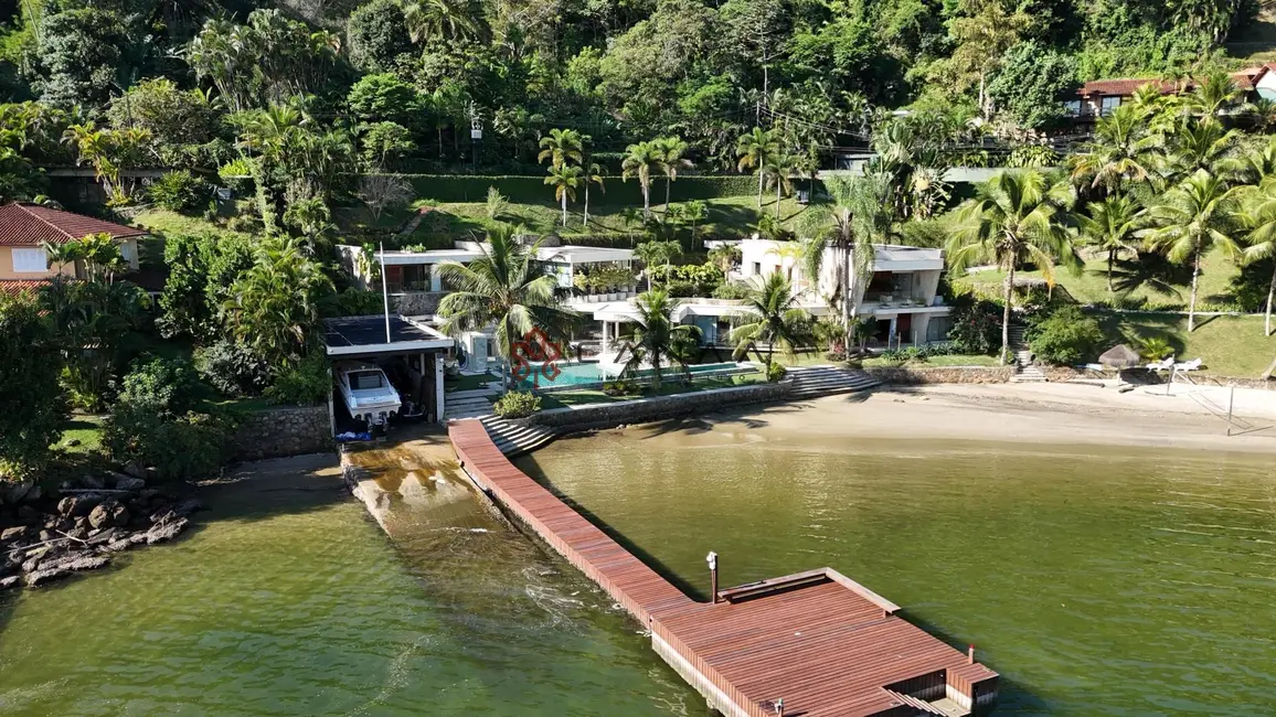Foto 1 de Casa com 5 quartos para alugar, 800m2 em Ponta do Sapê (Cunhambebe), Angra Dos Reis - RJ