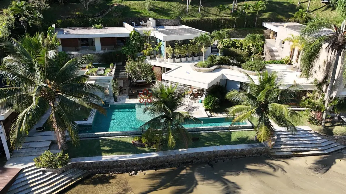 Casa com 5 quartos para alugar, 800m2 em Ponta do Sapê (Cunhambebe), Angra Dos Reis - RJ - imagem 5 Foto 5 de Casa com 5 quartos para alugar, 800m2 em Ponta do Sapê (Cunhambebe), Angra Dos Reis - RJ