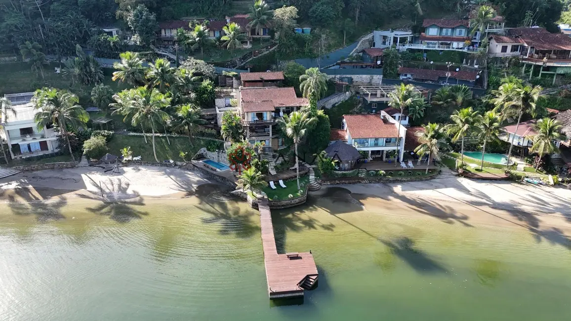 Casa com 4 quartos para alugar, 350m2 em Ponta do Sapê (Cunhambebe), Angra Dos Reis - RJ - imagem 3 Foto 3 de Casa com 4 quartos para alugar, 350m2 em Ponta do Sapê (Cunhambebe), Angra Dos Reis - RJ