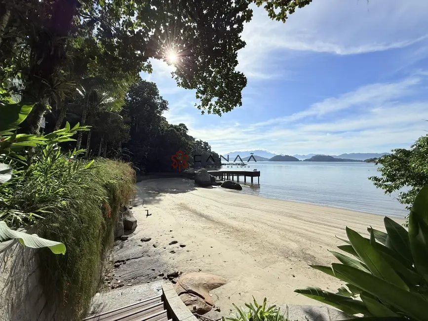 Casa com 5 quartos para alugar, 1000m2 em Piraquara (Cunhambebe), Angra Dos Reis - RJ - imagem 5 Foto 5 de Casa com 5 quartos para alugar, 1000m2 em Piraquara (Cunhambebe), Angra Dos Reis - RJ