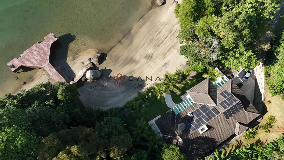 Casa com 5 quartos para alugar, 1000m2 em Piraquara (Cunhambebe), Angra Dos Reis - RJ - imagem 8 Foto 8 de Casa com 5 quartos para alugar, 1000m2 em Piraquara (Cunhambebe), Angra Dos Reis - RJ