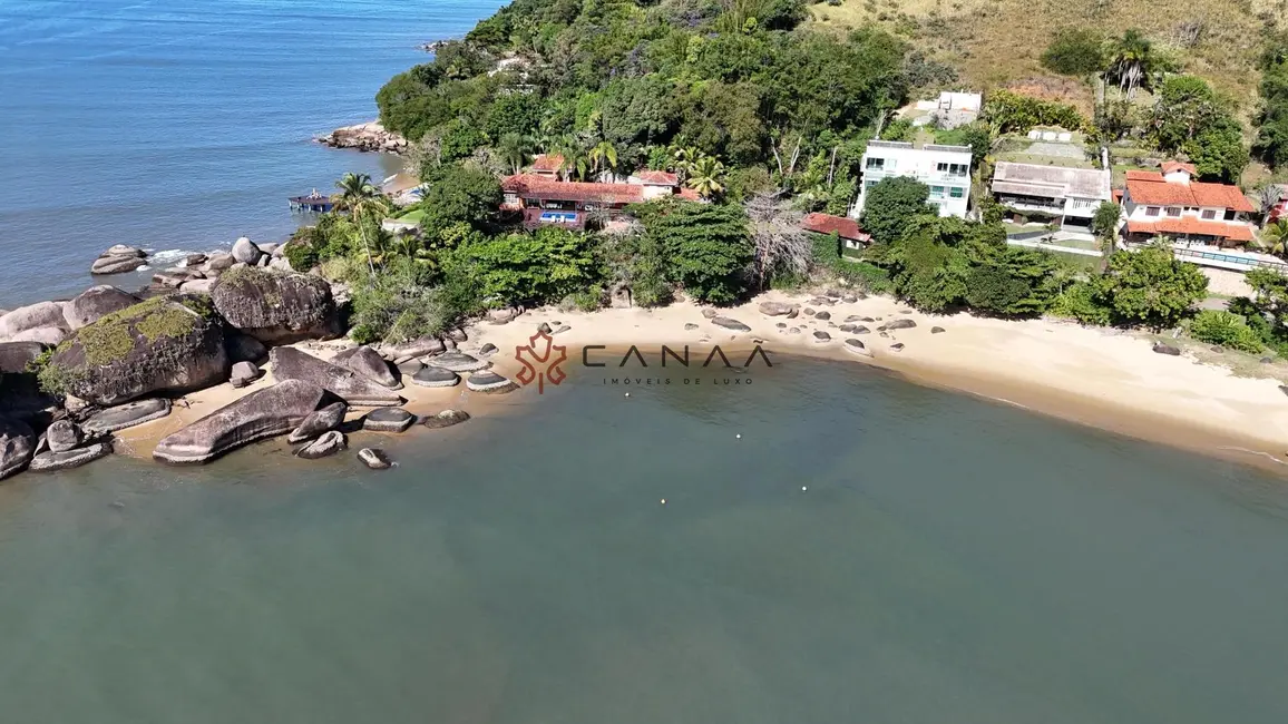 Casa de Condomínio com 5 quartos à venda, 700m2 em Mangaratiba - RJ - imagem 3 Foto 3 de Casa de Condomínio com 5 quartos à venda, 700m2 em Mangaratiba - RJ