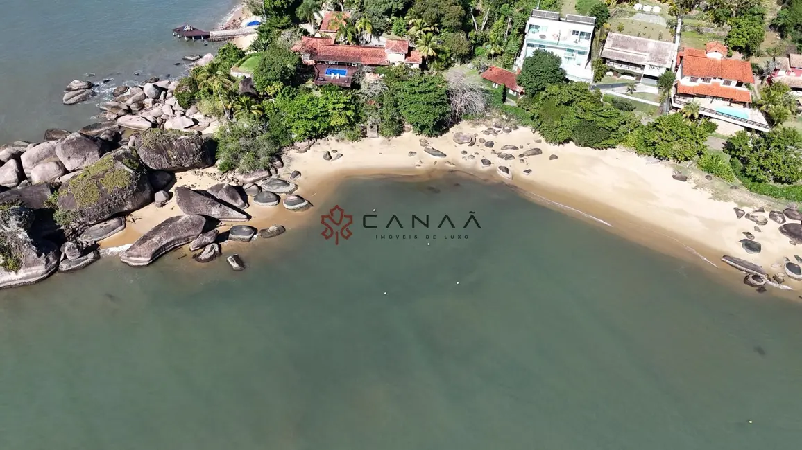 Casa de Condomínio com 5 quartos à venda, 700m2 em Mangaratiba - RJ - imagem 9 Foto 9 de Casa de Condomínio com 5 quartos à venda, 700m2 em Mangaratiba - RJ