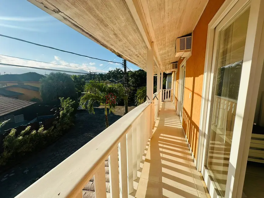 Foto 3 de Casa de Condomínio com 4 quartos à venda, 350m2 em Pontal (Cunhambebe), Angra Dos Reis - RJ