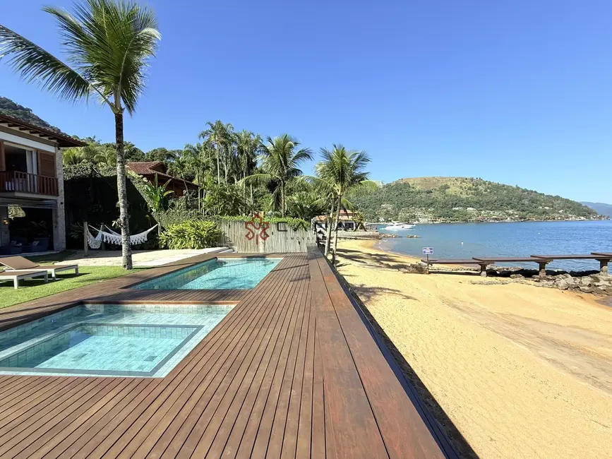 Casa de Condomínio com 6 quartos para alugar, 700m2 em Portogalo, Angra Dos Reis - RJ - imagem 3 Foto 3 de Casa de Condomínio com 6 quartos para alugar, 700m2 em Portogalo, Angra Dos Reis - RJ