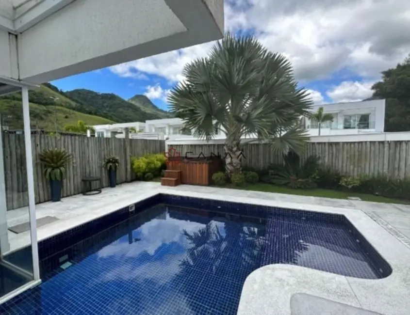 Foto 1 de Casa de Condomínio com 8 quartos para alugar, 400m2 em Frade (Cunhambebe), Angra Dos Reis - RJ