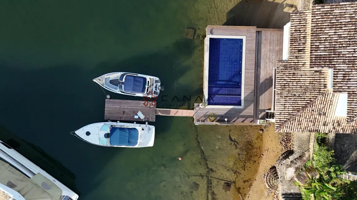 Foto 3 de Casa de Condomínio com 8 quartos à venda, 500m2 em Itanema (Cunhambebe), Angra Dos Reis - RJ
