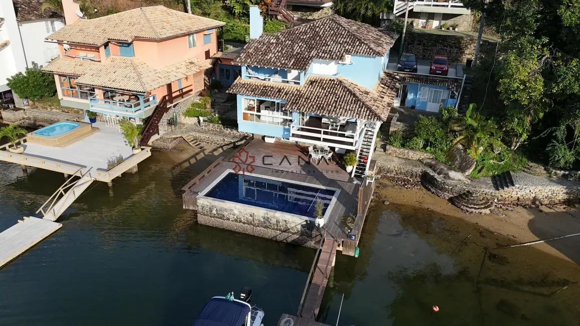Foto 6 de Casa de Condomínio com 8 quartos à venda, 500m2 em Itanema (Cunhambebe), Angra Dos Reis - RJ