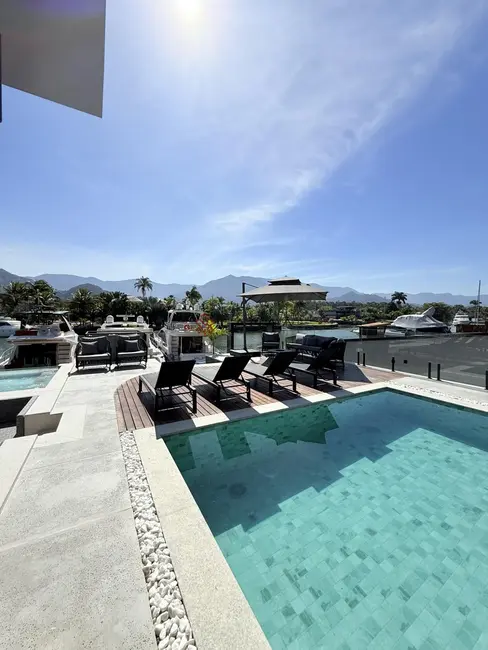 Foto 1 de Casa de Condomínio com 6 quartos à venda, 970m2 em Bracuí (Cunhambebe), Angra Dos Reis - RJ