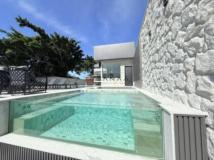 Foto 3 de Casa de Condomínio com 6 quartos à venda, 970m2 em Bracuí (Cunhambebe), Angra Dos Reis - RJ