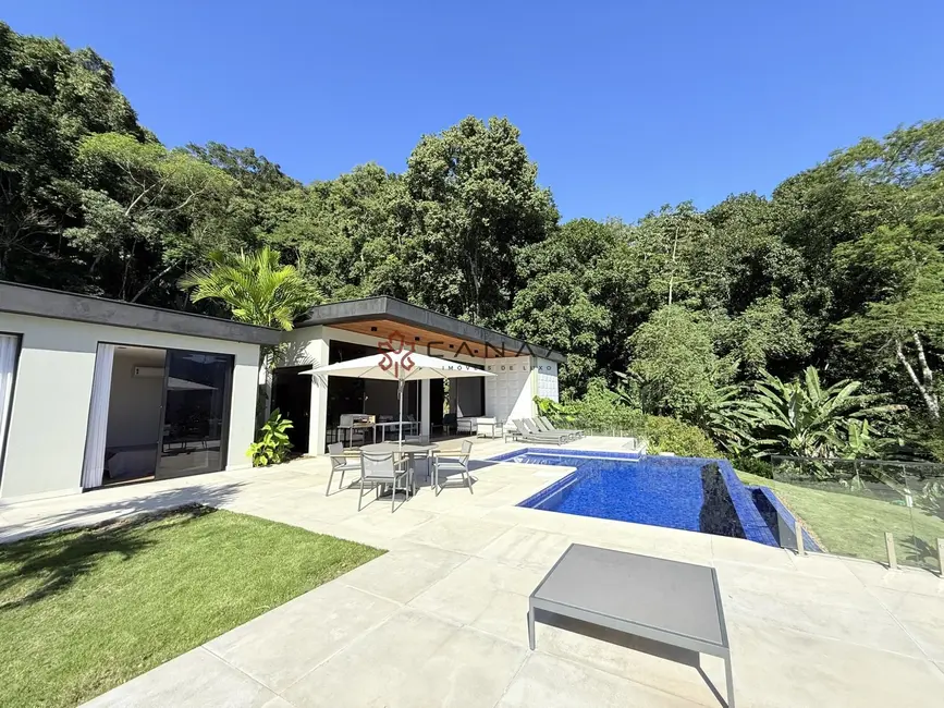 Casa de Condomínio com 5 quartos à venda, 350m2 em Mangaratiba - RJ - imagem 7 Foto 7 de Casa de Condomínio com 5 quartos à venda, 350m2 em Mangaratiba - RJ