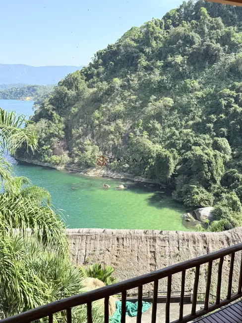 Casa de Condomínio com 4 quartos à venda, 250m2 em Pontal (Cunhambebe), Angra Dos Reis - RJ - imagem 3 Foto 3 de Casa de Condomínio com 4 quartos à venda, 250m2 em Pontal (Cunhambebe), Angra Dos Reis - RJ