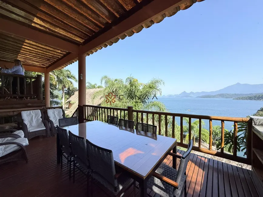Casa de Condomínio com 4 quartos à venda, 250m2 em Pontal (Cunhambebe), Angra Dos Reis - RJ - imagem 1 Foto 1 de Casa de Condomínio com 4 quartos à venda, 250m2 em Pontal (Cunhambebe), Angra Dos Reis - RJ