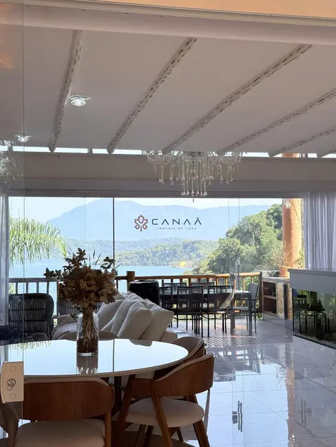 Casa de Condomínio com 4 quartos à venda, 250m2 em Pontal (Cunhambebe), Angra Dos Reis - RJ - imagem 2 Foto 2 de Casa de Condomínio com 4 quartos à venda, 250m2 em Pontal (Cunhambebe), Angra Dos Reis - RJ