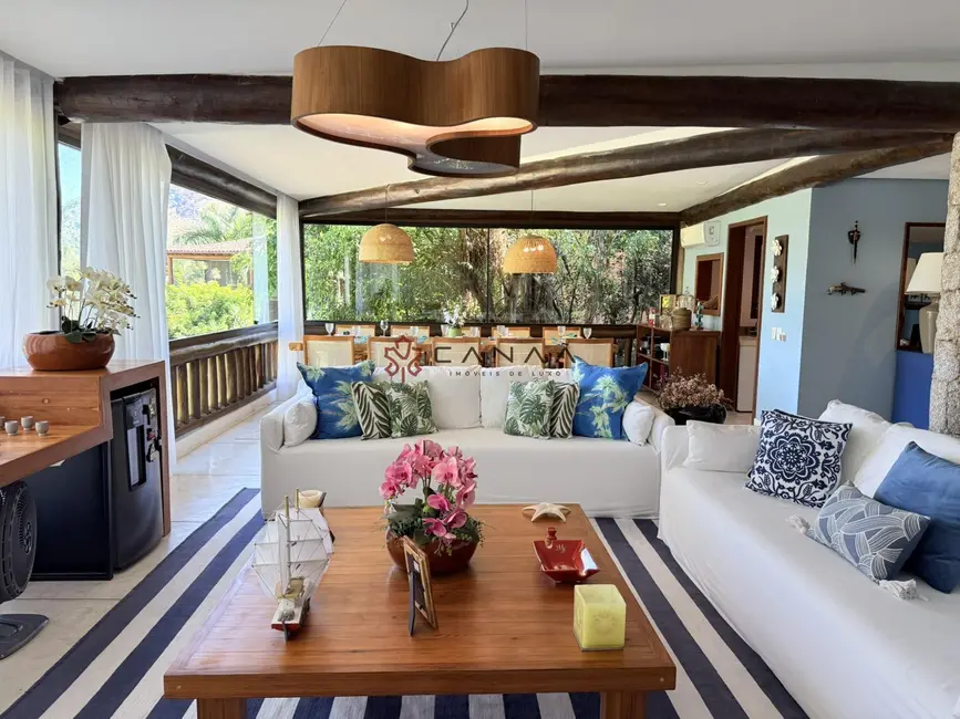 Casa de Condomínio com 4 quartos para alugar, 300m2 em Mombaça, Angra Dos Reis - RJ - imagem 5 Foto 5 de Casa de Condomínio com 4 quartos para alugar, 300m2 em Mombaça, Angra Dos Reis - RJ