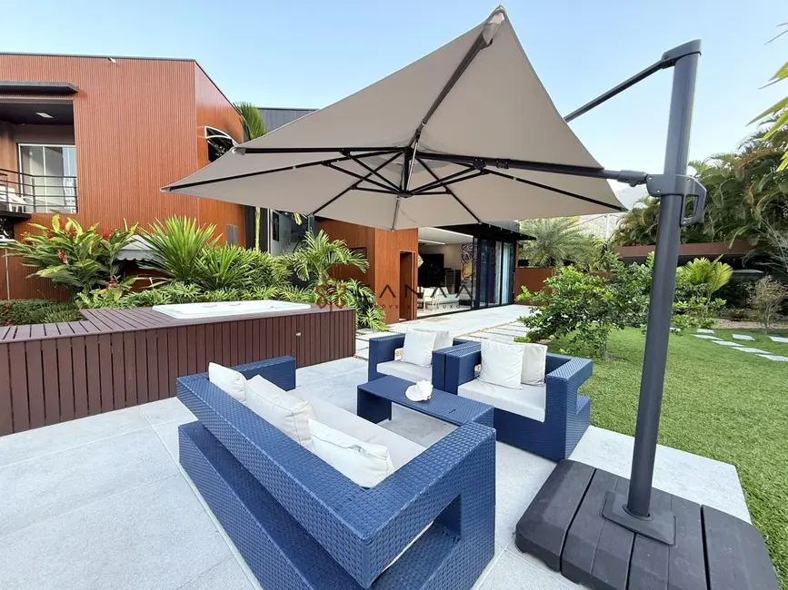 Foto 7 de Casa de Condomínio com 10 quartos à venda, 800m2 em Frade (Cunhambebe), Angra Dos Reis - RJ