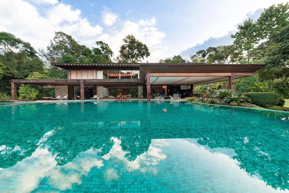 Foto 2 de Casa de Condomínio com 6 quartos para alugar, 800m2 em Frade (Cunhambebe), Angra Dos Reis - RJ