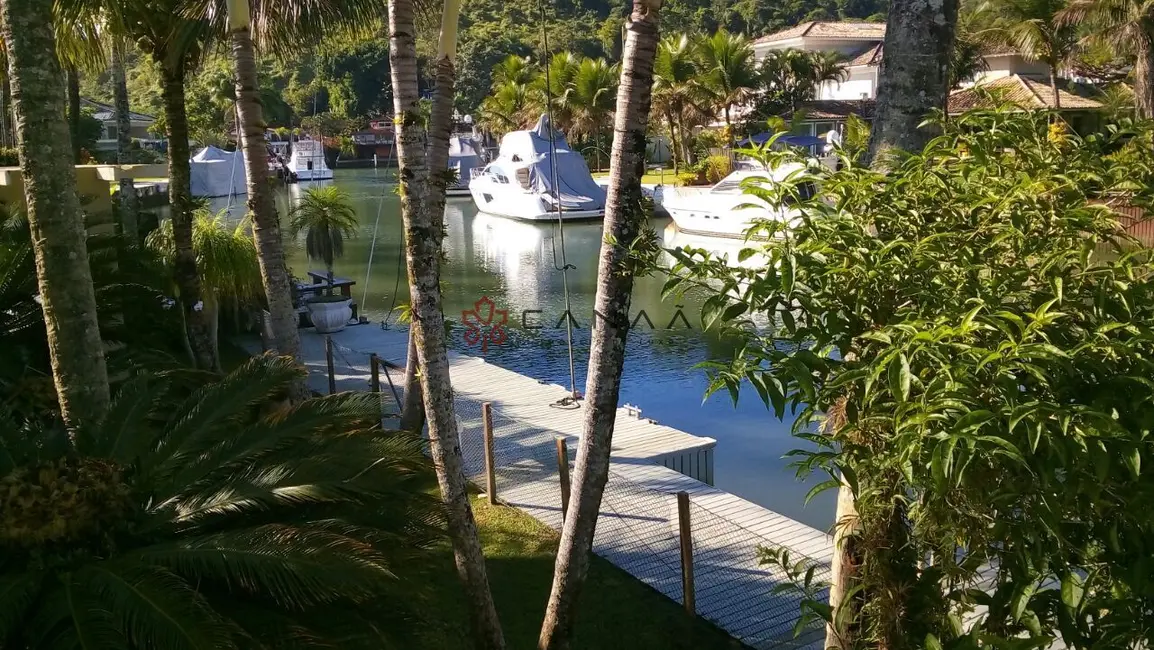Casa de Condomínio com 8 quartos para alugar, 700m2 em Frade (Cunhambebe), Angra Dos Reis - RJ - imagem 9 Foto 9 de Casa de Condomínio com 8 quartos para alugar, 700m2 em Frade (Cunhambebe), Angra Dos Reis - RJ