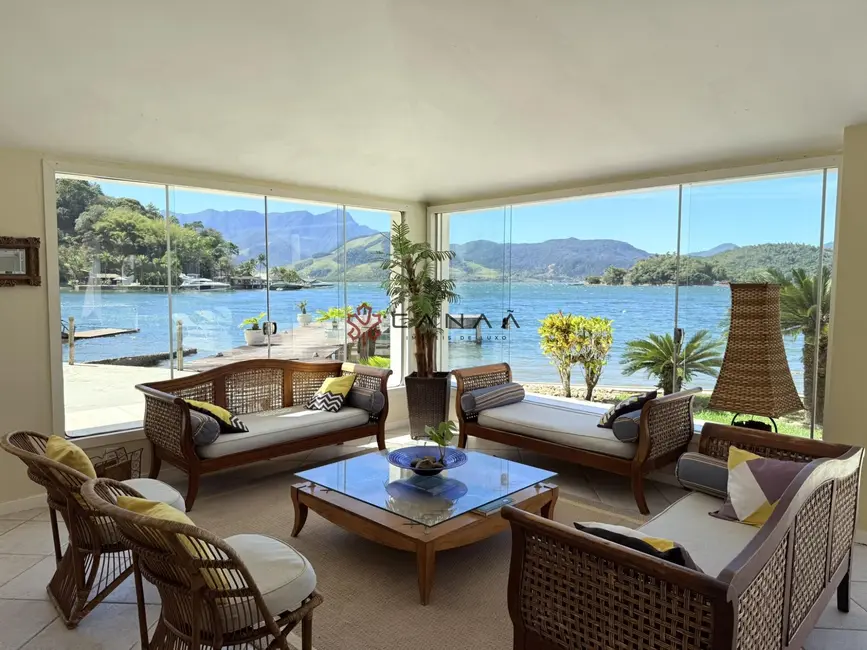 Foto 3 de Casa de Condomínio com 8 quartos à venda, 540m2 em Itanema (Cunhambebe), Angra Dos Reis - RJ