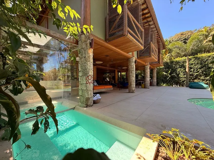 Foto 2 de Casa de Condomínio com 5 quartos à venda, 500m2 em Mombaça, Angra Dos Reis - RJ