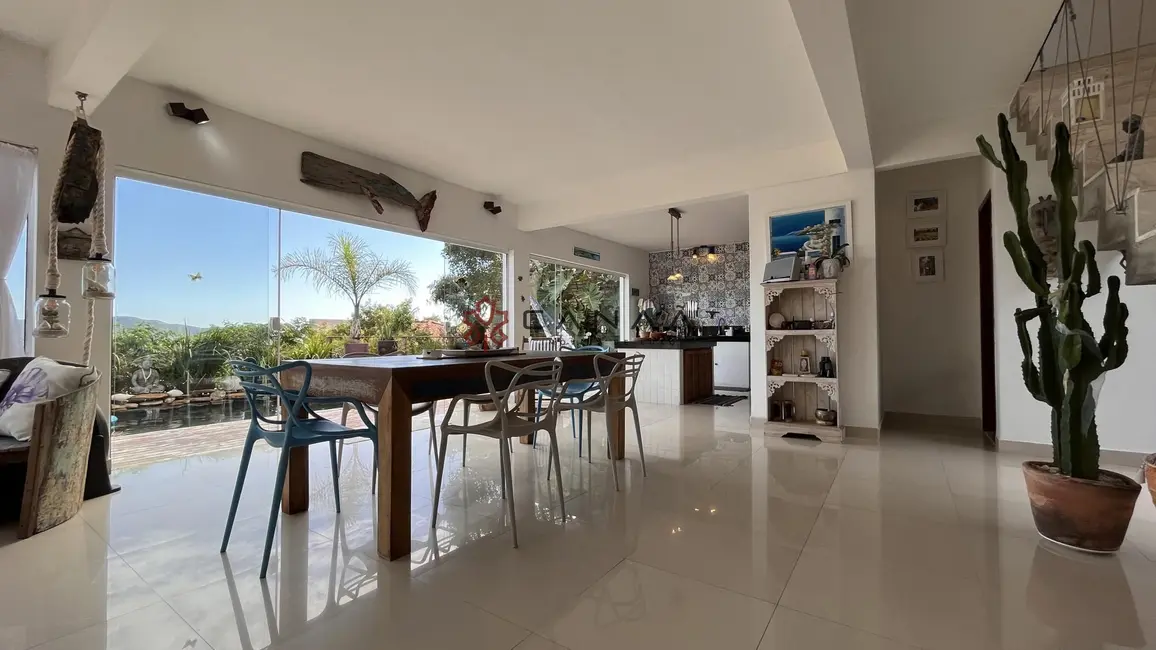 Foto 4 de Casa com 2 quartos à venda, 130m2 em Armacao Dos Buzios - RJ