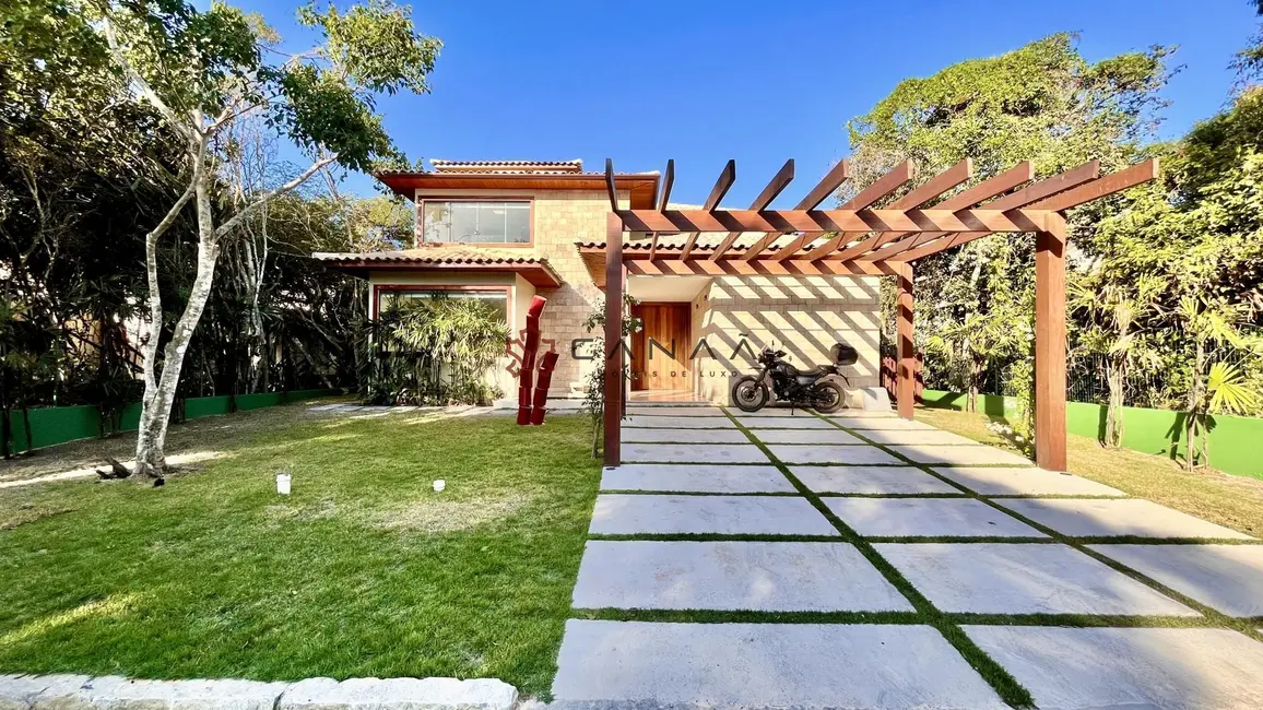 Foto 1 de Casa de Condomínio com 6 quartos à venda, 260m2 em Armacao Dos Buzios - RJ