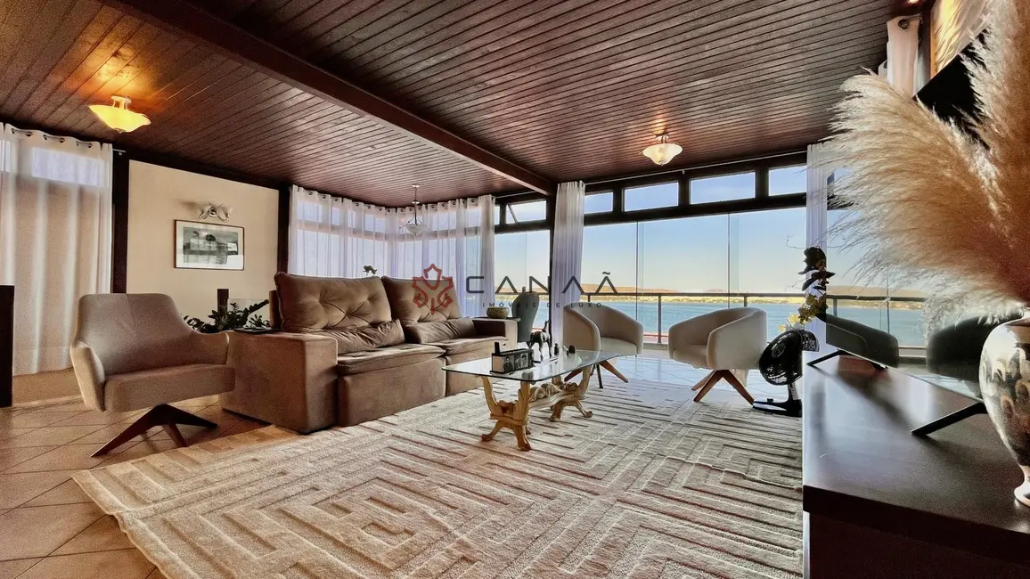 Casa com 5 quartos à venda, 841m2 em Palmeiras, Cabo Frio - RJ - imagem 6 Foto 6 de Casa com 5 quartos à venda, 841m2 em Palmeiras, Cabo Frio - RJ