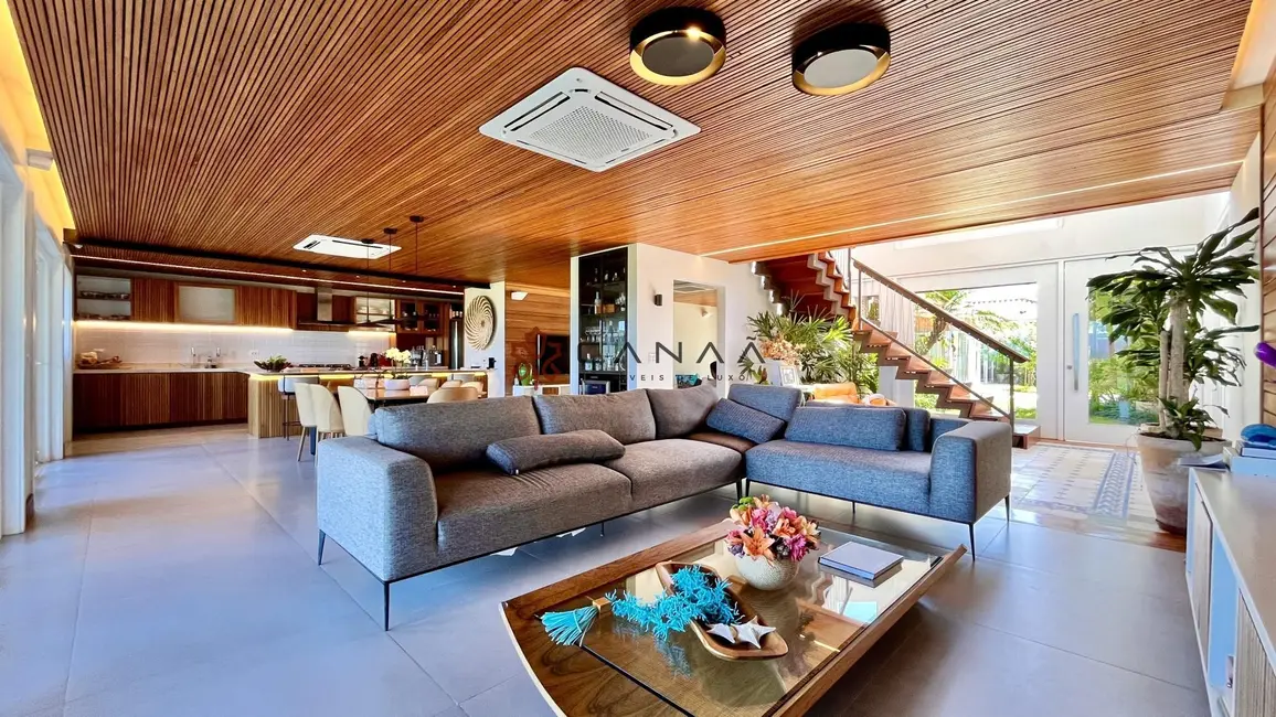 Foto 1 de Casa com 6 quartos à venda, 586m2 em Armacao Dos Buzios - RJ