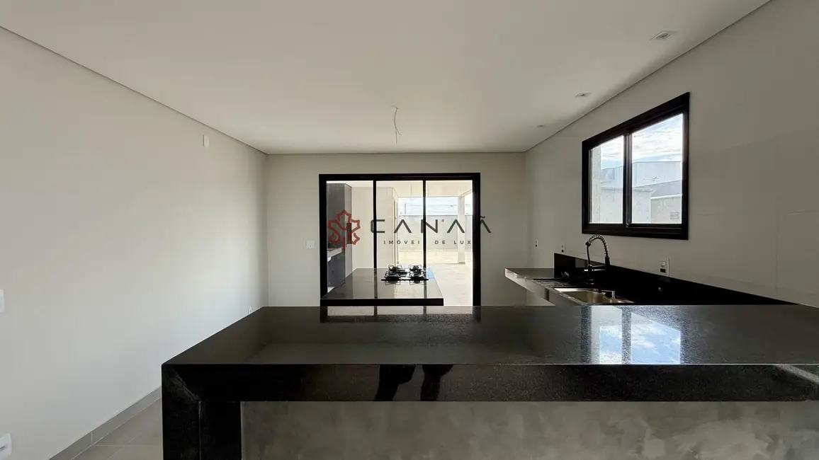 Casa de Condomínio com 3 quartos à venda, 182m2 em Ogiva, Cabo Frio - RJ - imagem 5 Foto 5 de Casa de Condomínio com 3 quartos à venda, 182m2 em Ogiva, Cabo Frio - RJ