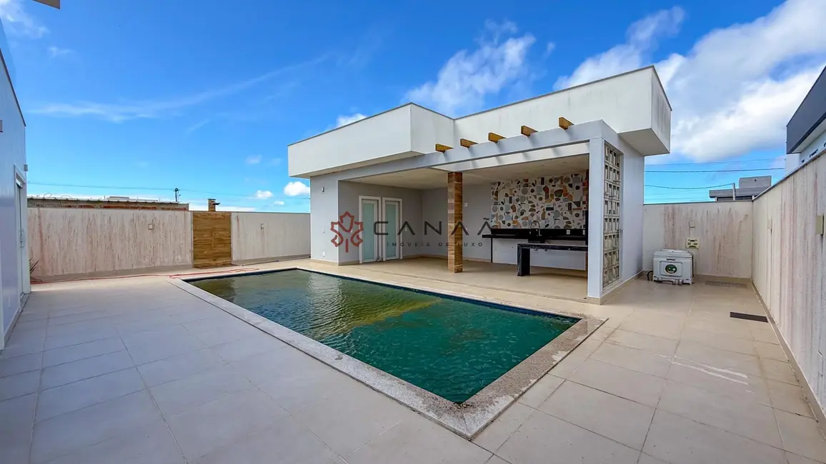 Foto 2 de Casa de Condomínio com 4 quartos à venda, 280m2 em Ogiva, Cabo Frio - RJ