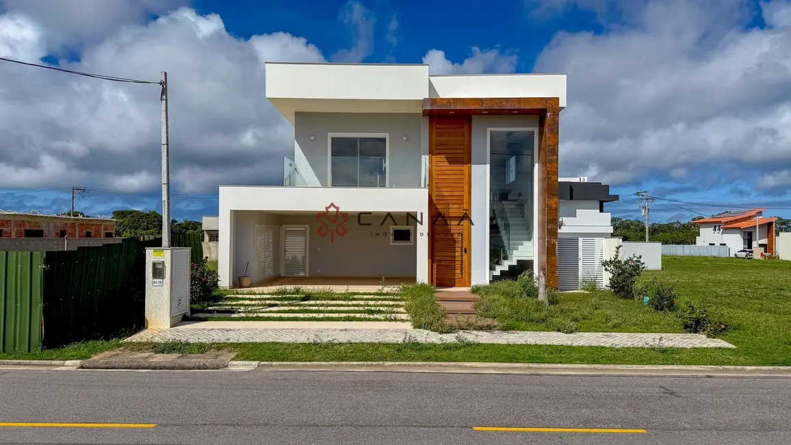 Foto 1 de Casa de Condomínio com 4 quartos à venda, 280m2 em Ogiva, Cabo Frio - RJ