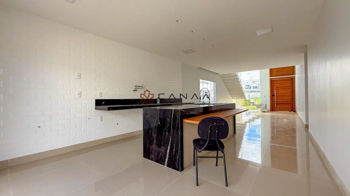 Foto 6 de Casa de Condomínio com 4 quartos à venda, 280m2 em Ogiva, Cabo Frio - RJ