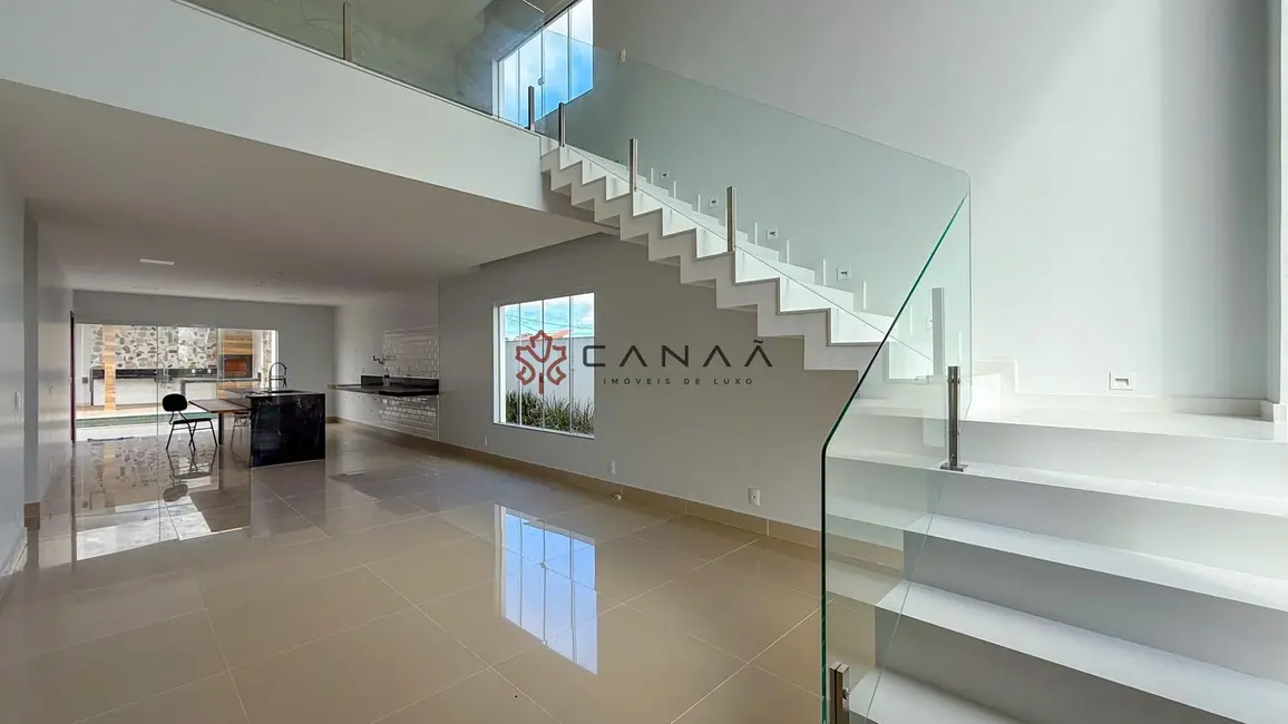 Foto 4 de Casa de Condomínio com 4 quartos à venda, 280m2 em Ogiva, Cabo Frio - RJ