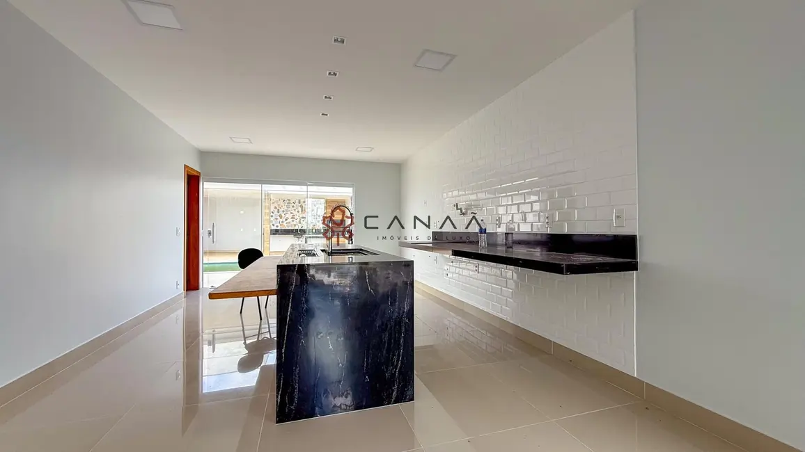 Foto 5 de Casa de Condomínio com 4 quartos à venda, 280m2 em Ogiva, Cabo Frio - RJ