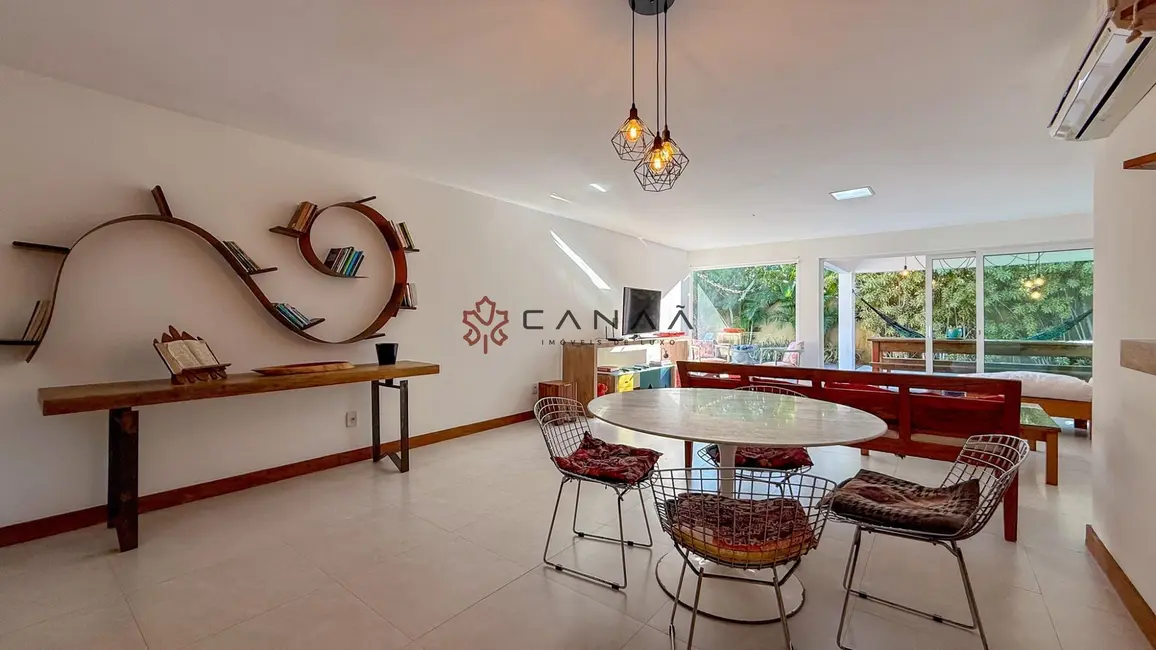 Foto 3 de Casa de Condomínio com 4 quartos à venda, 275m2 em Armacao Dos Buzios - RJ