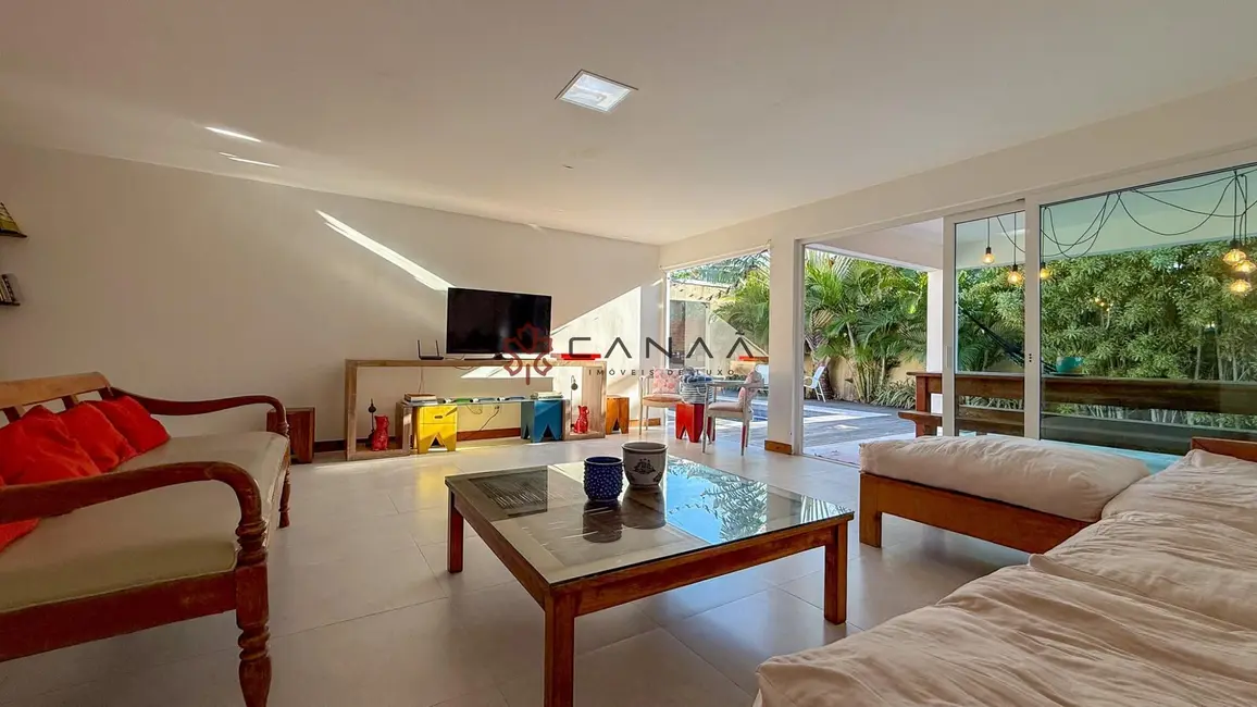 Foto 7 de Casa de Condomínio com 4 quartos à venda, 275m2 em Armacao Dos Buzios - RJ