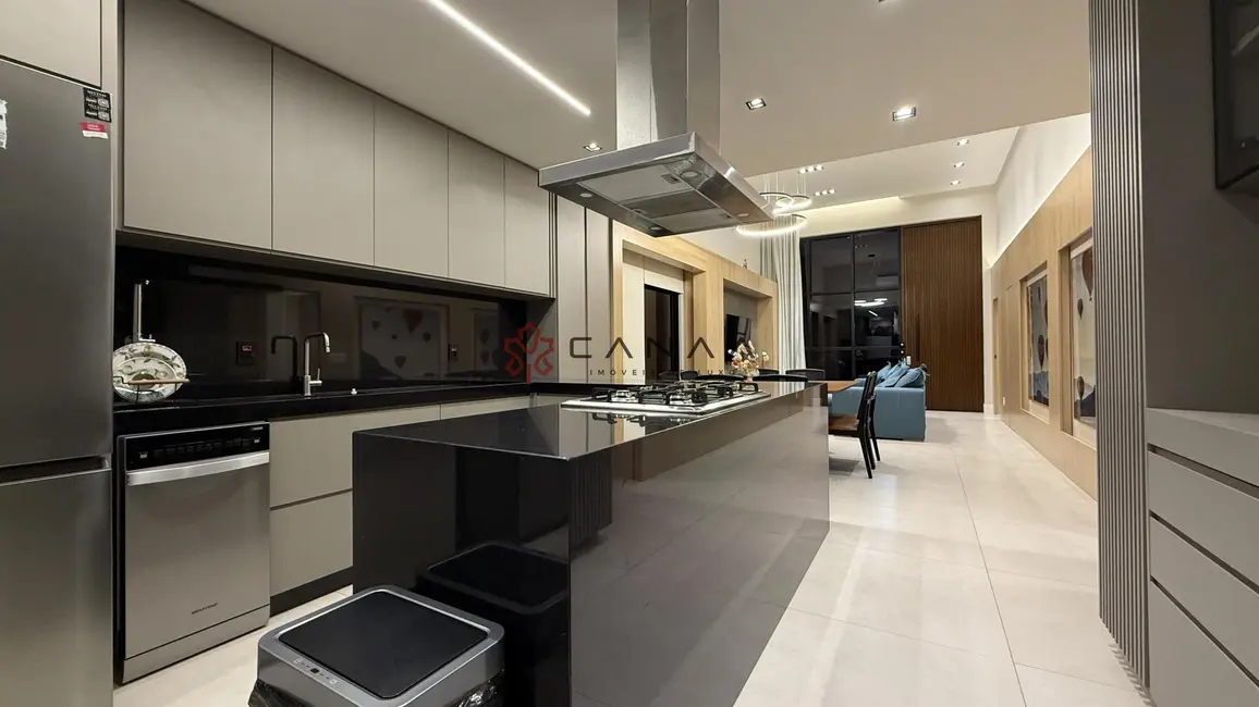 Foto 7 de Casa de Condomínio com 4 quartos à venda, 250m2 em Ogiva, Cabo Frio - RJ