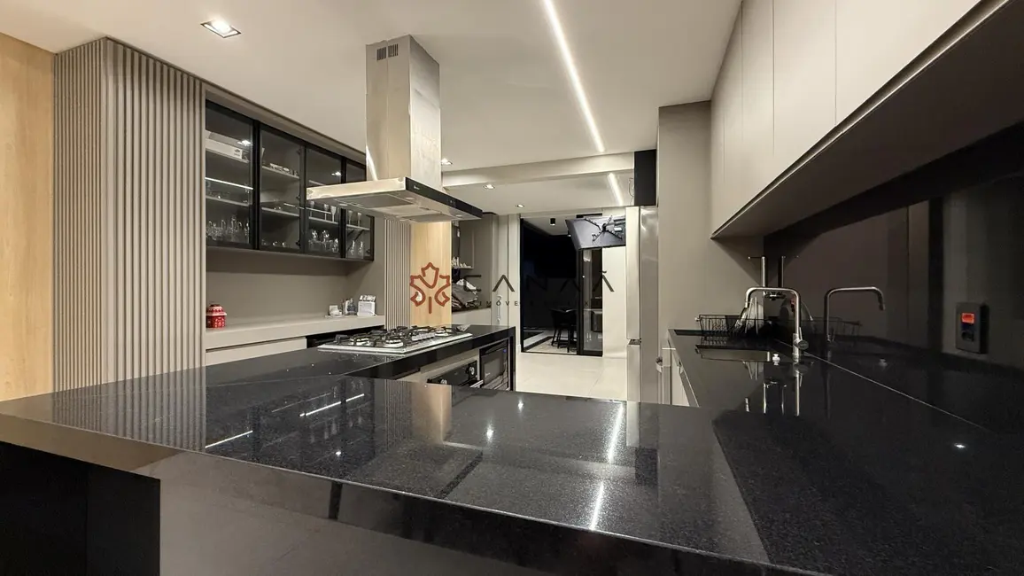 Foto 5 de Casa de Condomínio com 4 quartos à venda, 250m2 em Ogiva, Cabo Frio - RJ