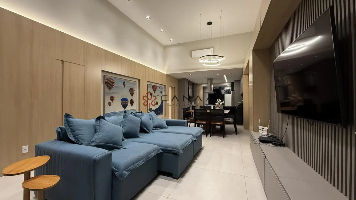 Foto 2 de Casa de Condomínio com 4 quartos à venda, 250m2 em Ogiva, Cabo Frio - RJ