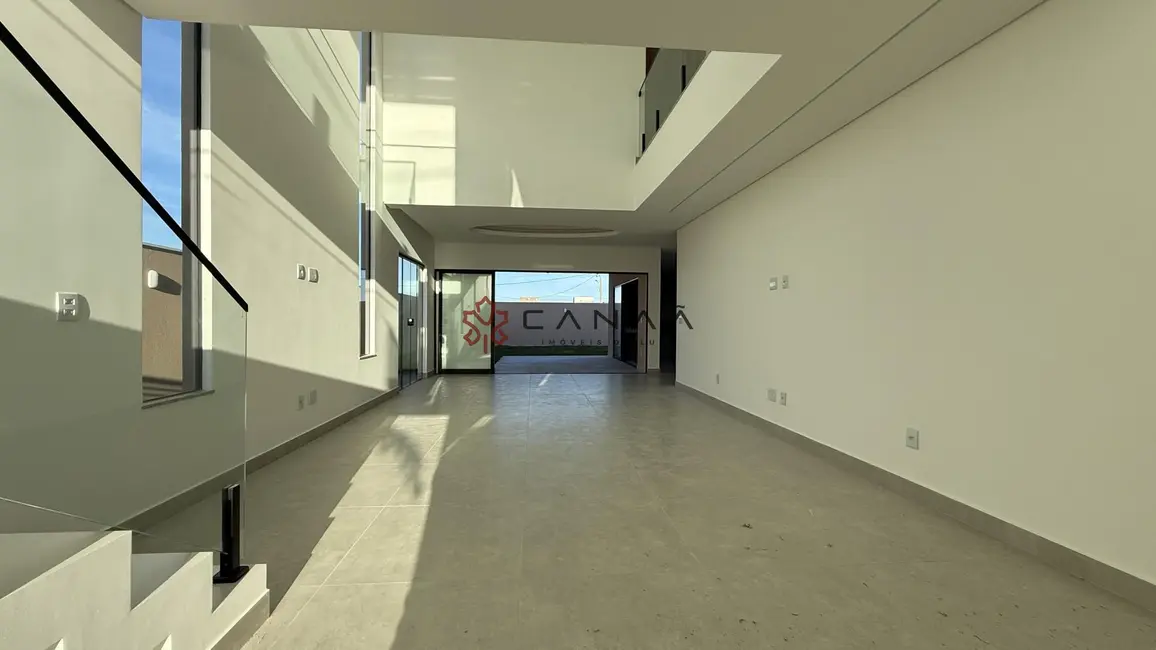 Foto 3 de Casa de Condomínio com 3 quartos à venda, 250m2 em Ogiva, Cabo Frio - RJ