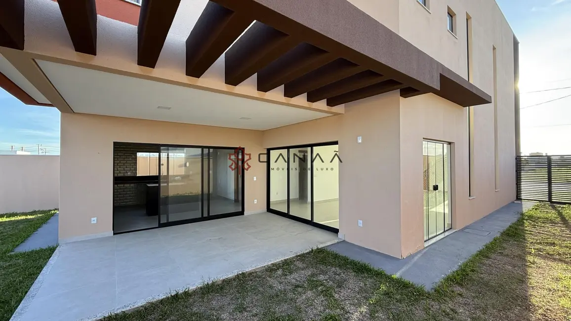 Foto 8 de Casa de Condomínio com 3 quartos à venda, 250m2 em Ogiva, Cabo Frio - RJ